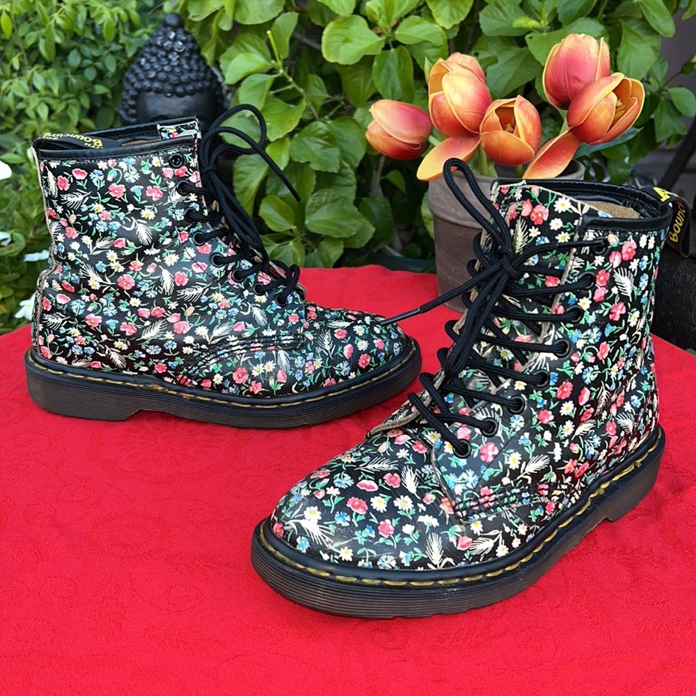 🏴󠁧󠁢󠁥󠁮󠁧󠁿 Dr. Martens Vintage MIE Y2K Floral 🌺 Combat Boots UK 6